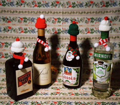 9-Piece Knit Bottle Decor Set – Mini Beanies & Scarves for Wine/Champagne